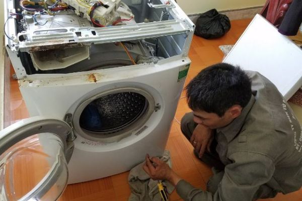 tiến hành sửa máy giặt tại Hải Châu